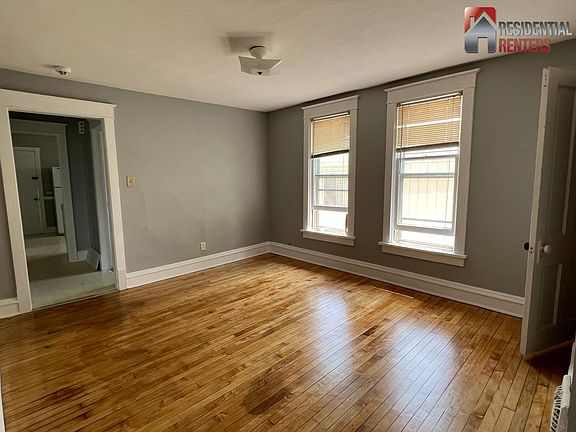 3rd image of 3238 N Cambridge Ave