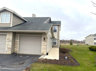 907 Penny Ln #907, Sycamore, IL 60178
