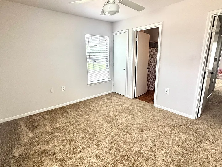 Bay Ranch Apartments — Photo 13