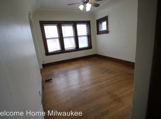 417 N 39th St APT 3, Milwaukee, WI 53208