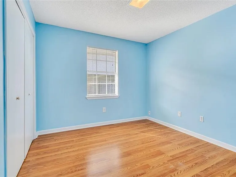 1424 Carrollton Ave — Photo 7