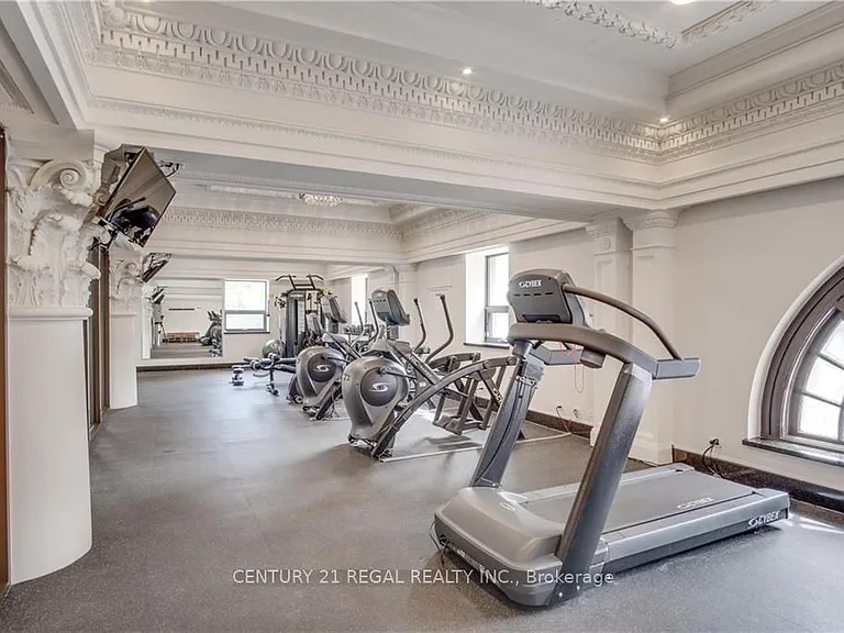 112 King St E #414 — Photo 26