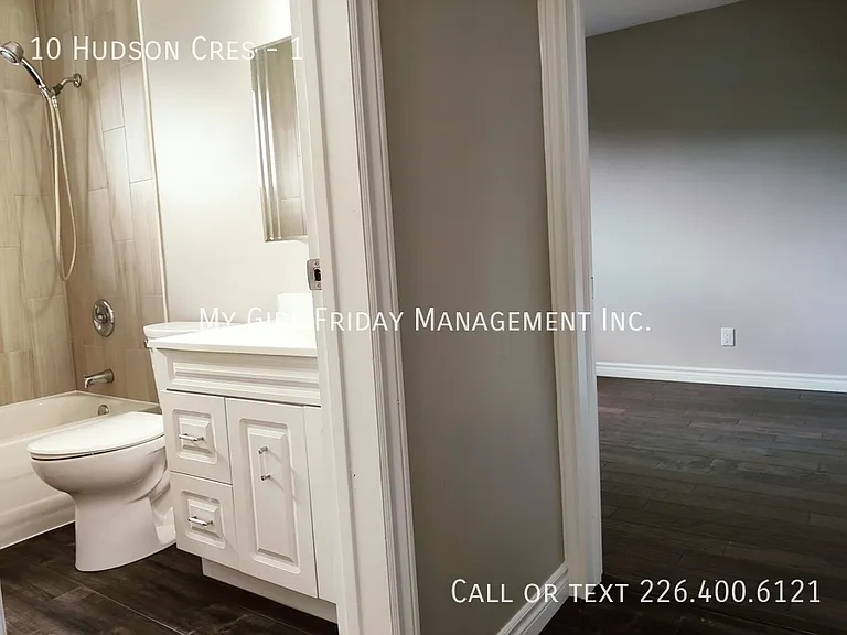 10 Hudson Cres #1 — Photo 15