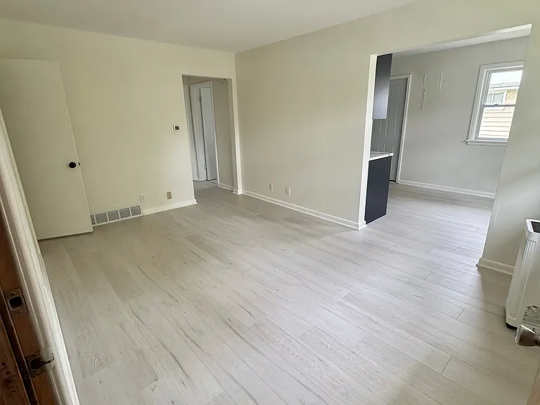 7233 W Lakefield Dr #4 — Photo 3