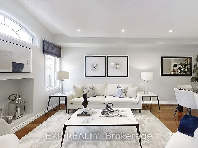 8 Hacienda Dr — Photo 3