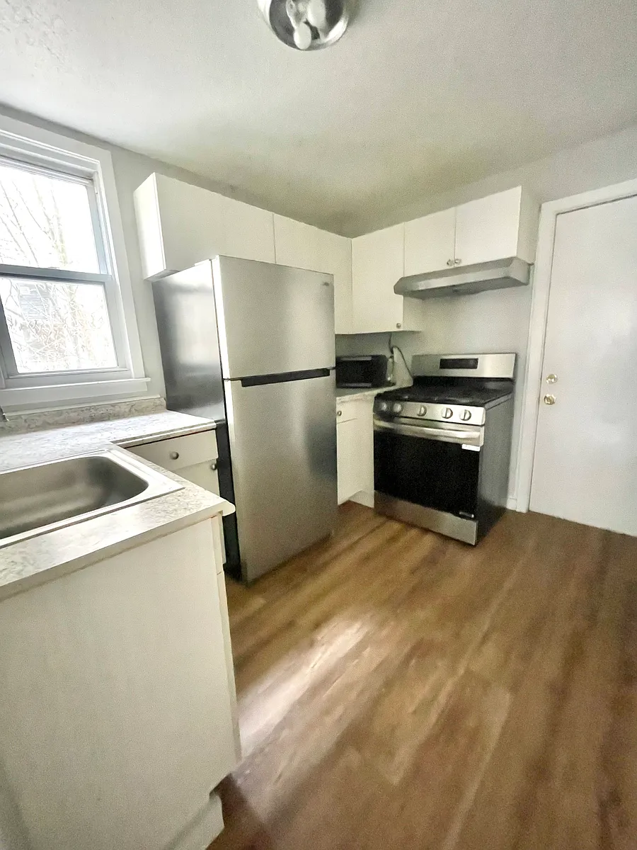 Building Photo - 48 Pardee Pl