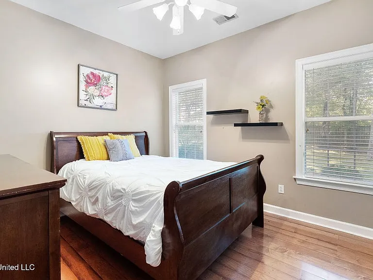 2535 Appleton Dr — Photo 3