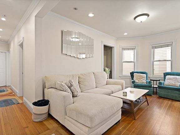 2nd image of 12 Taft St #2