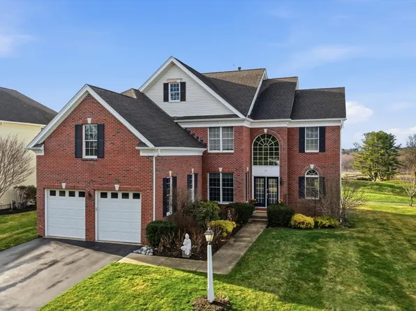 31 Fairways Ln, Methuen, MA 01844