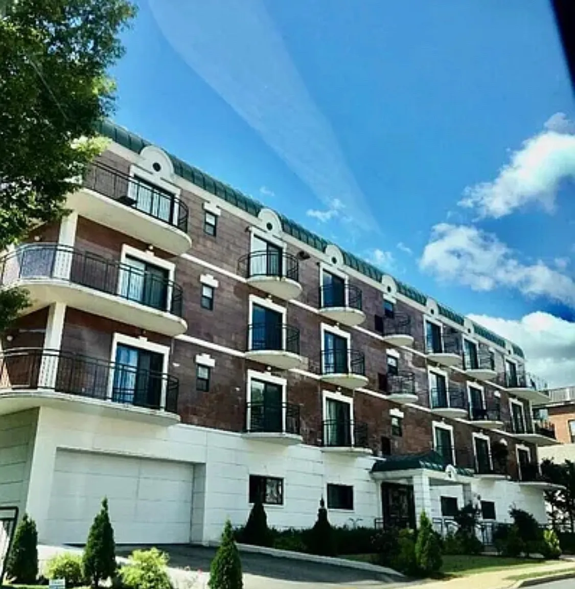 2 bed, 1324 sqft, $5,000 — Photo 2