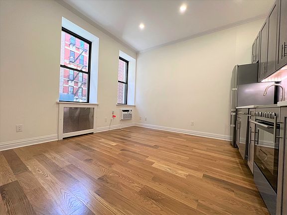 3rd image of 130 E 93rd St #2H