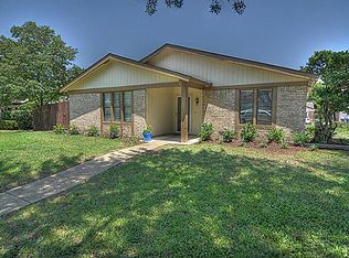 3305 Ivanhoe Ln, Garland, TX 75044