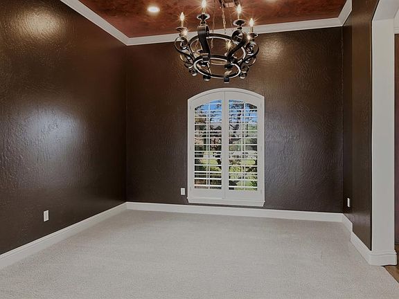 5th image of 4100 Hidden Lake Cir