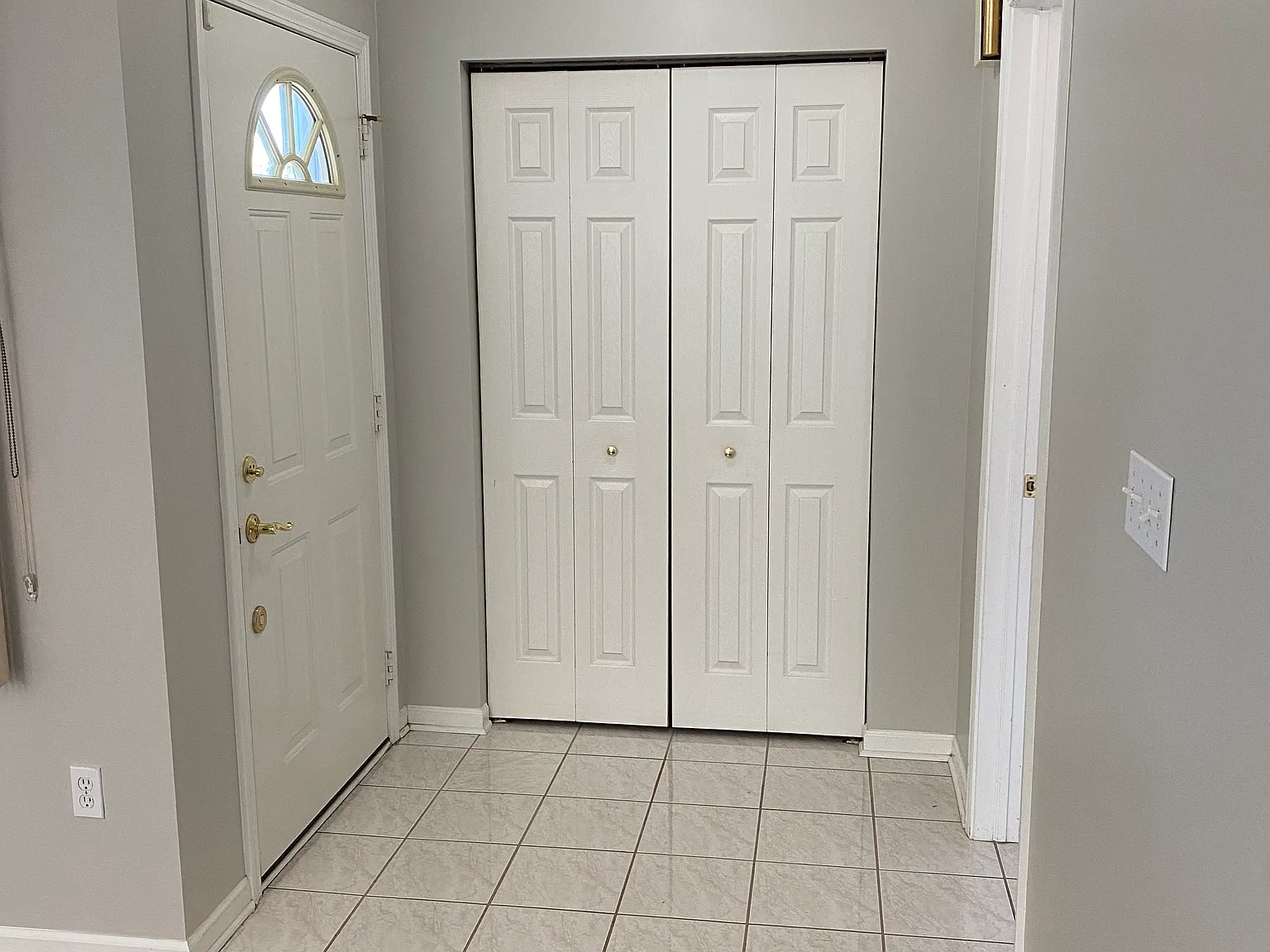 2 bed, 1240 sqft, $2,100 — Photo 3