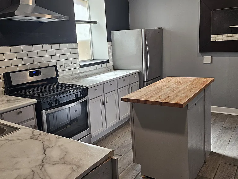 3219 W Crystal St #1 — Photo 2