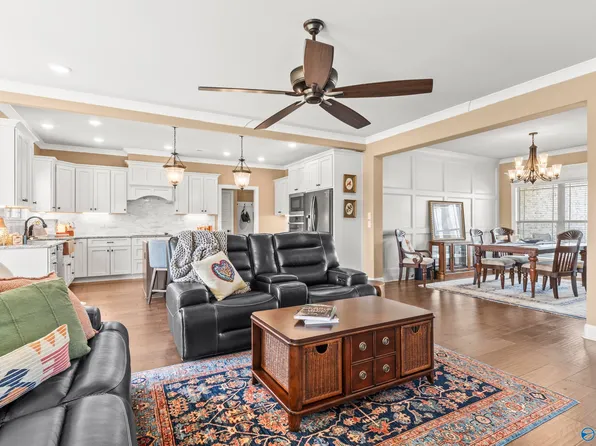 102 Jackson Trace Ct, Meridianville, AL 35759