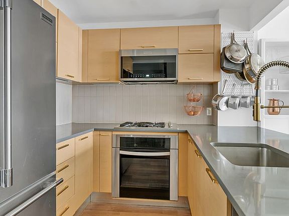 5th image of 181 Clermont Ave APT 411