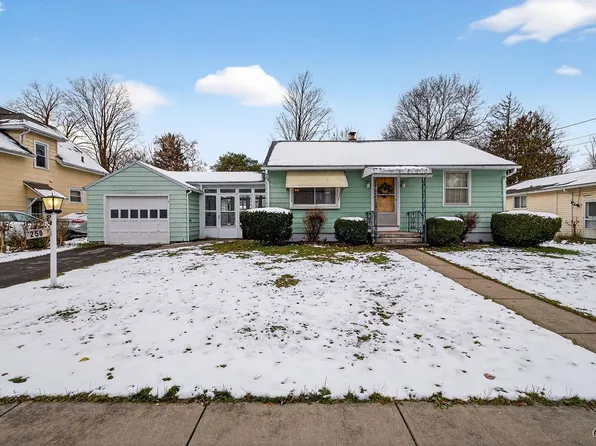 250 Ferndale Dr #52, Syracuse, NY 13205