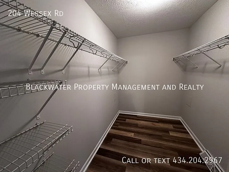 204 Wessex Rd — Photo 14