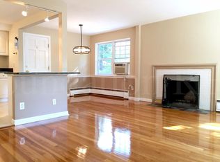 740 Vfw Pkwy, Boston, MA 02132