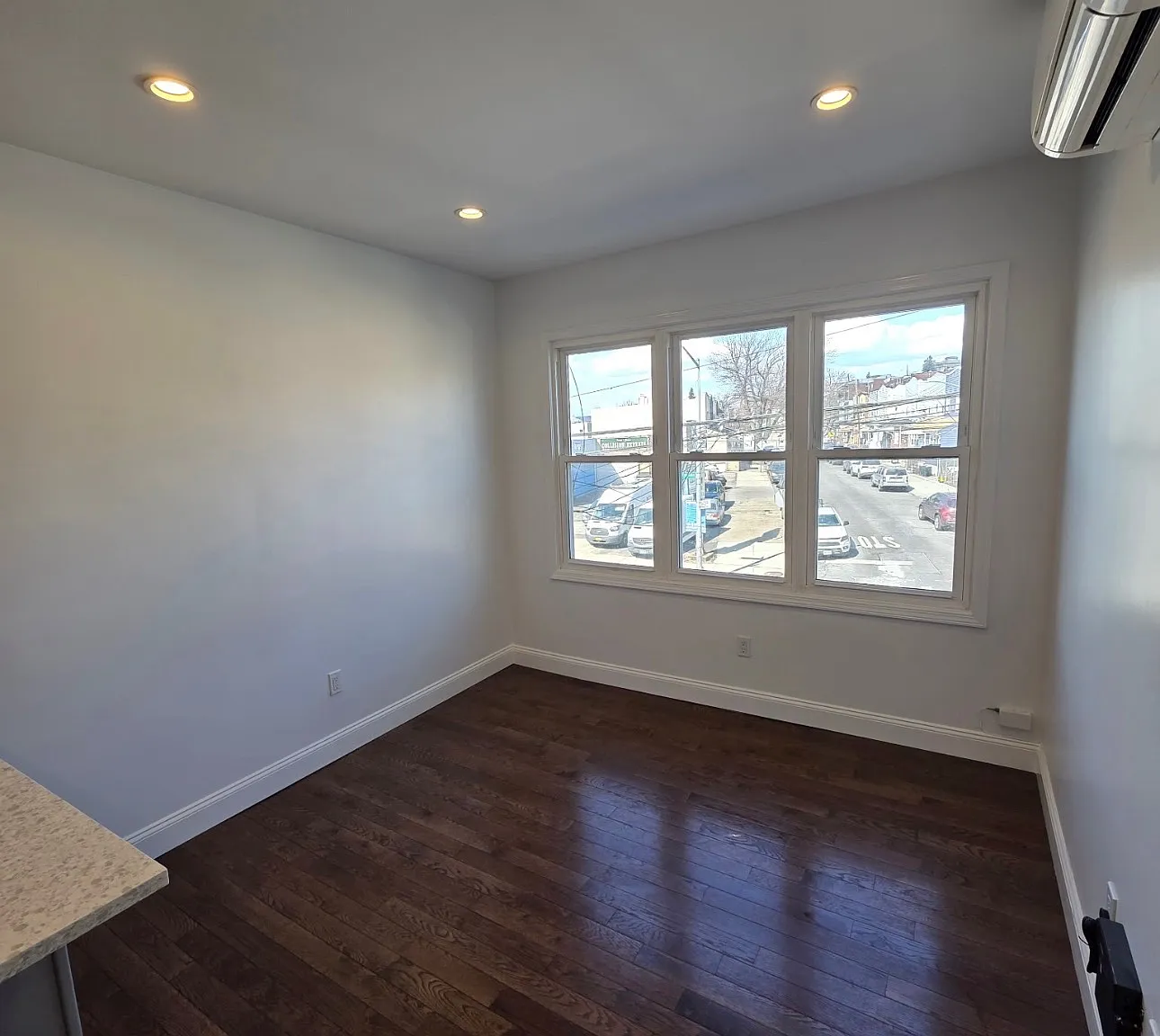 1 bed, 500 sqft, $1,950 — Photo 3