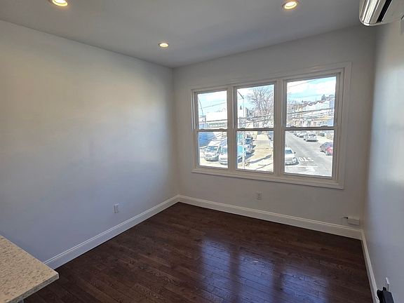 3rd image of 64-00 Metropolitan Ave #2F