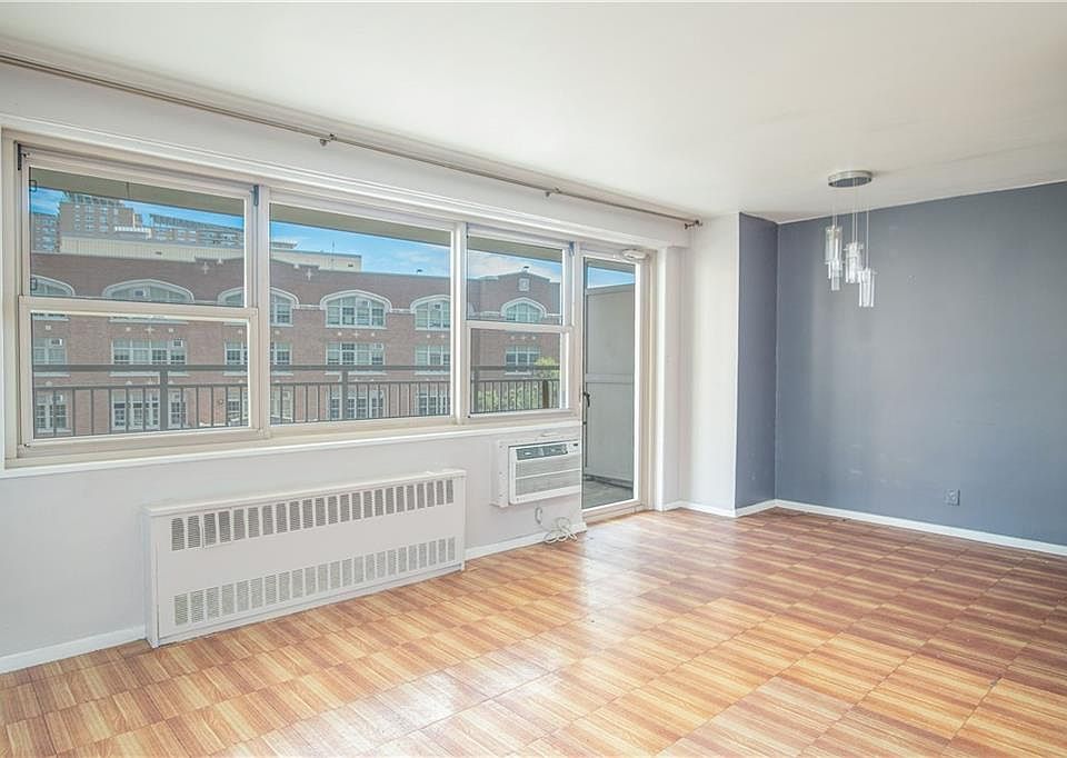 1st image of 2925 W 5th St APT 7A