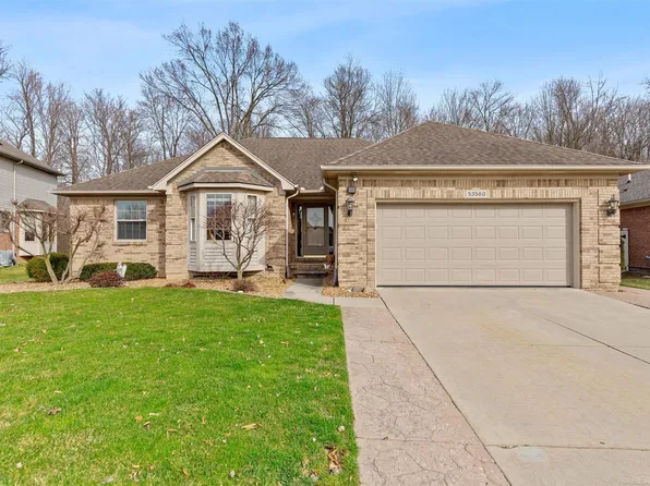 53560 Deerfield Ln, New Baltimore, MI 48047