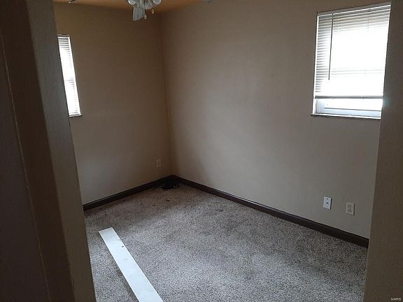 5th image of 10 Woodhaven Ct