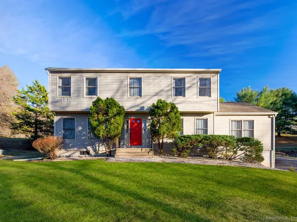 8 Phoebee Lane, Brookfield, CT 06804