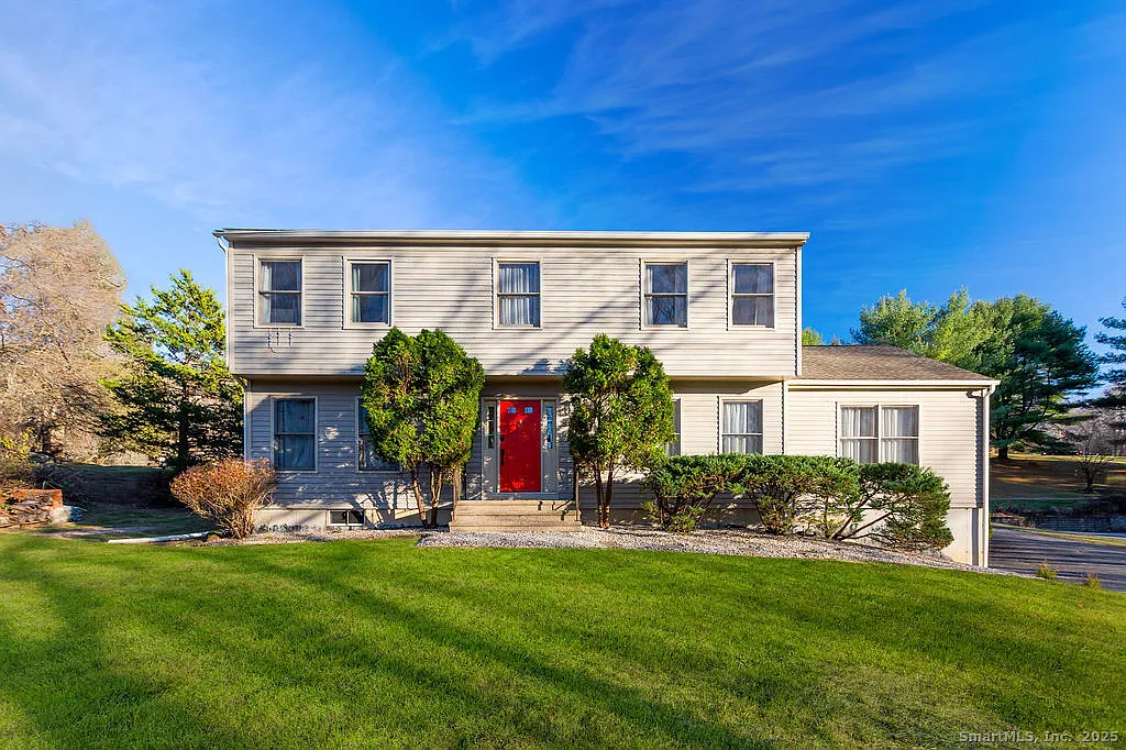8 Phoebee Lane photo 1