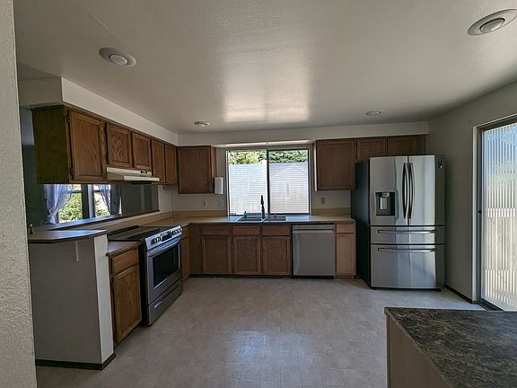 5th image of 356 NW San Juan Dr