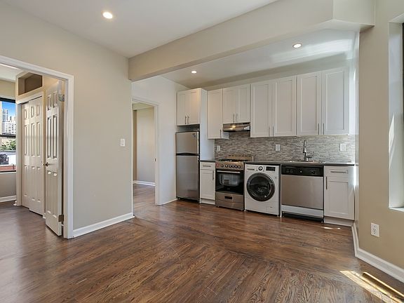 5th image of 314 E 78th St #9