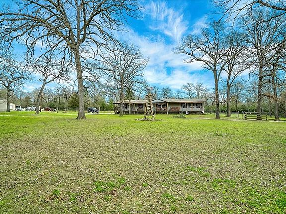 3rd image of 5449 Leaning Oaks Ln