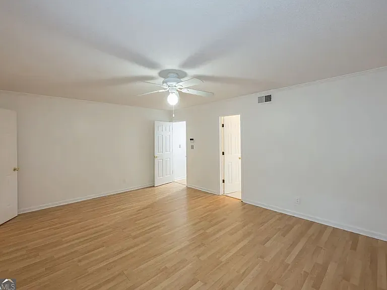 9070 Cobbler Ct — Photo 17