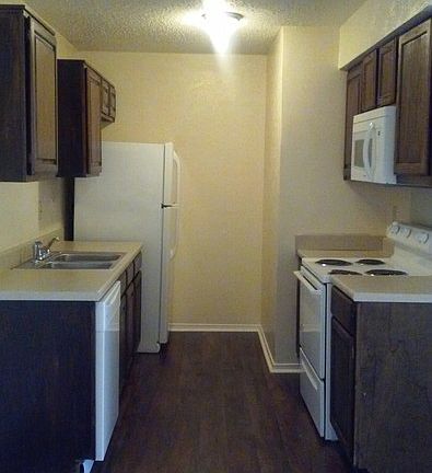 5th image of 4170 Altoona Dr APT 1306
