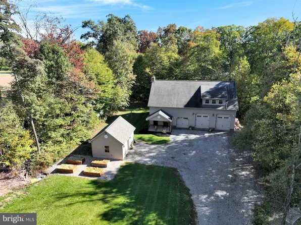 623 Swopes Valley Rd, Pine Grove, PA 17963