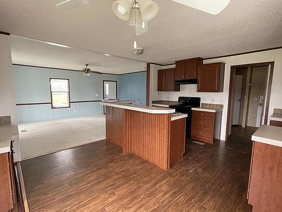 4th image of 1003 Throop St.