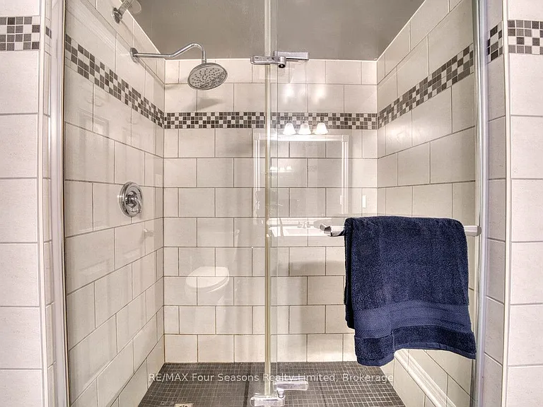 5 Harbour St E #1 — Photo 13