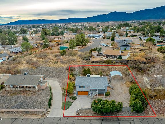 3rd image of 803 E Cherry Hills