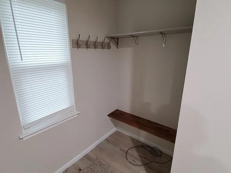 270 Danny Ln — Photo 2