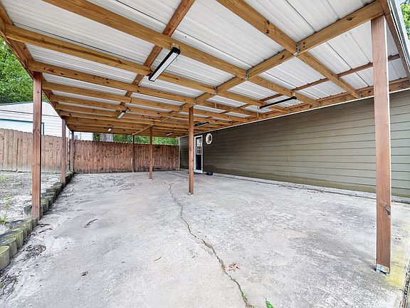 4th image of 221 Lee Road 2051