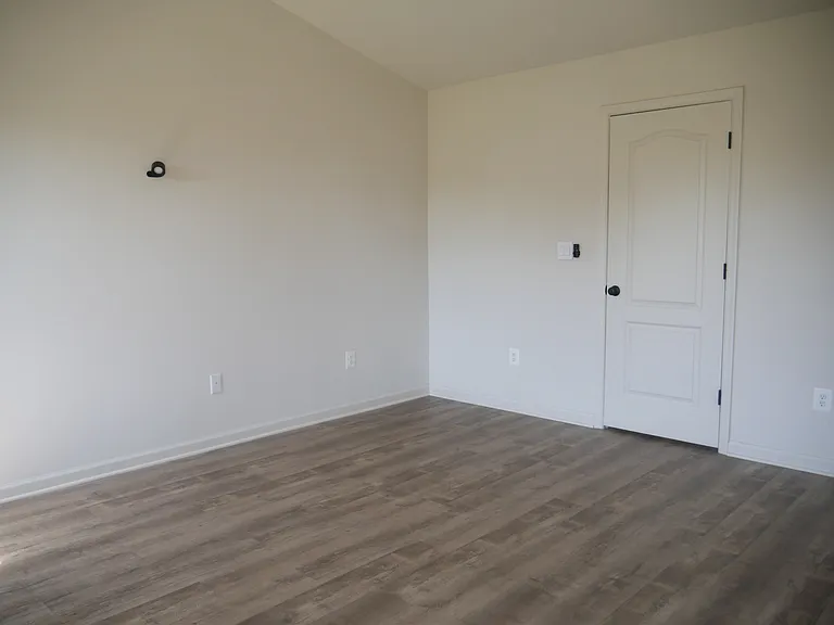 2517 Drake Ln — Photo 12