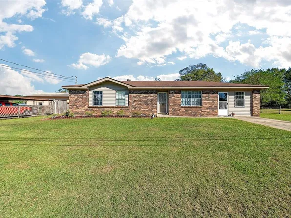 41 Katie Dr, Cowarts, AL 36321