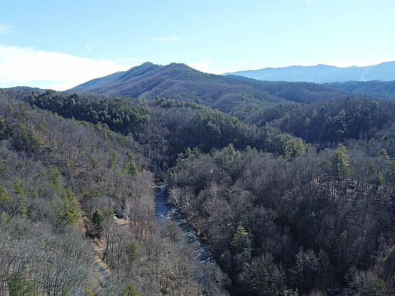 5th image of Twin Pines Way
