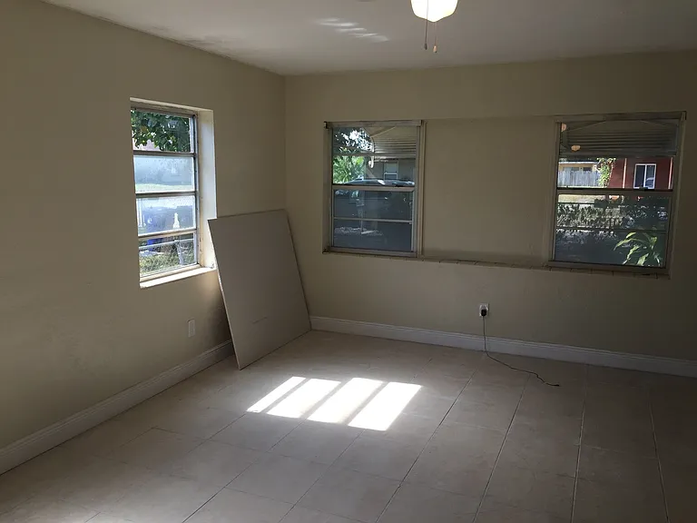 806 NW 15th Ave — Photo 14