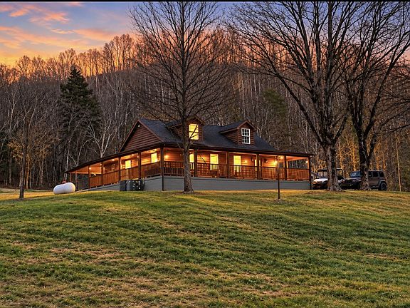 5th image of 1528 Knob Creek Rd