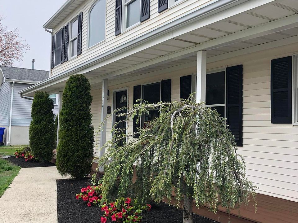 2nd image of 177 Club House Rd