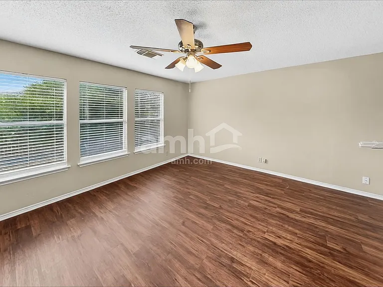 7310 Cortland Crk — Photo 5