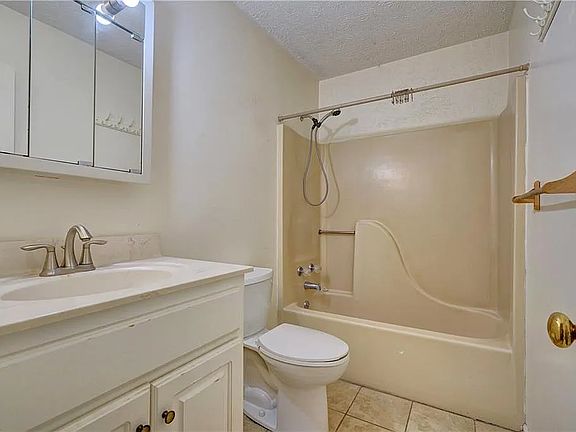 2nd image of 1147 Old Denbigh Blvd